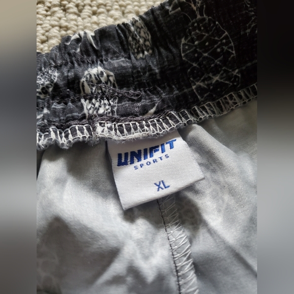 New✨ Unifit Pineapple Print Beach Shorts - Picture 6 of 6